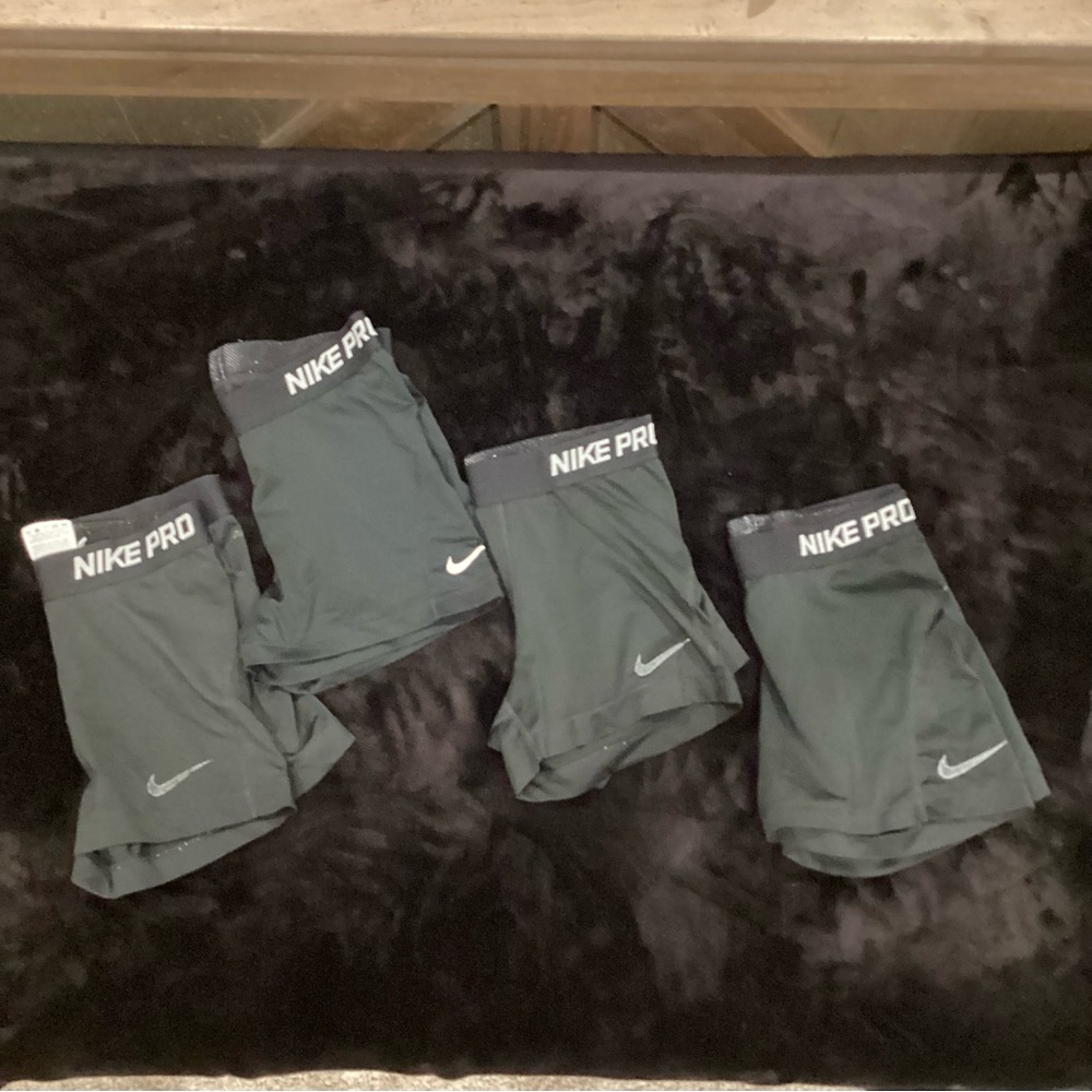 Nike Black and White Volleyball Shorts (4 Pairs)